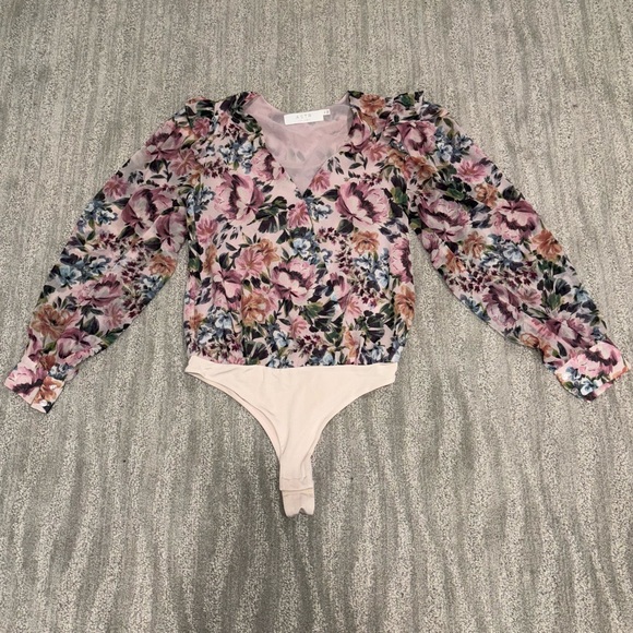 Astr Tops - ASTR The Label Surplice Bodysuit Long Sleeve Floral Boho Women’s Size XS